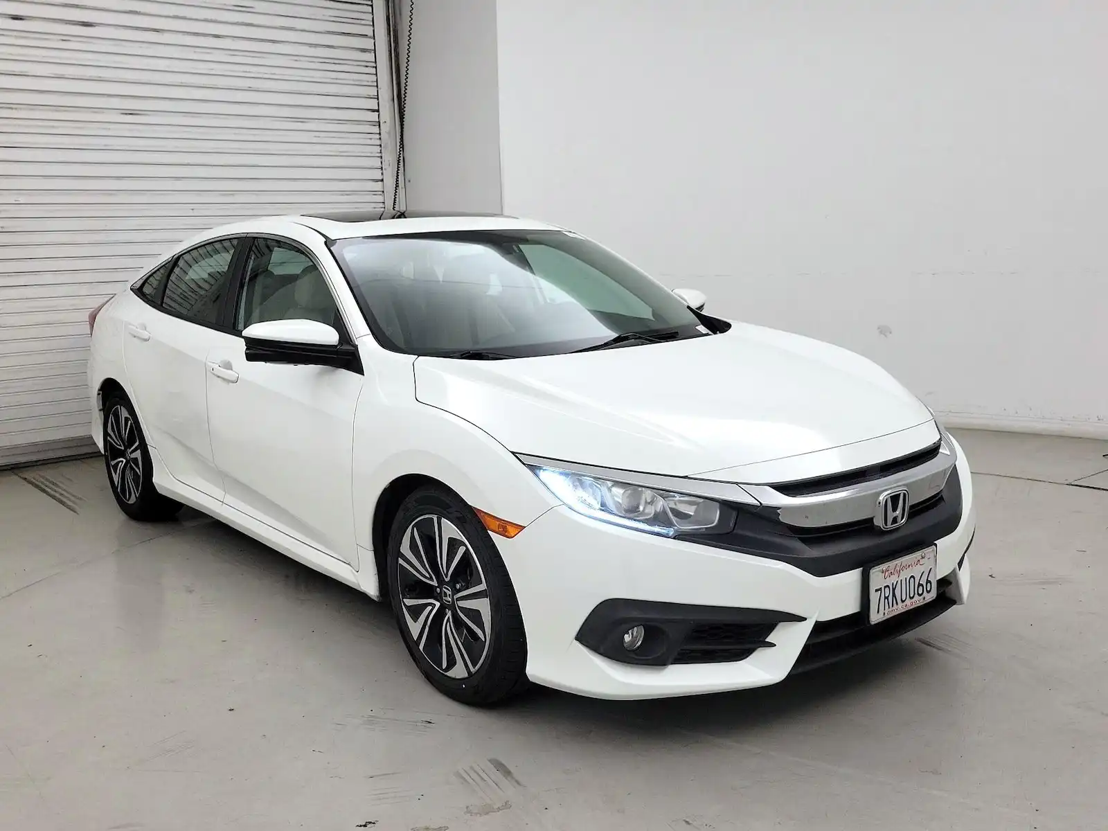 2016 Honda Civic EX-L CVT PZEV's photo