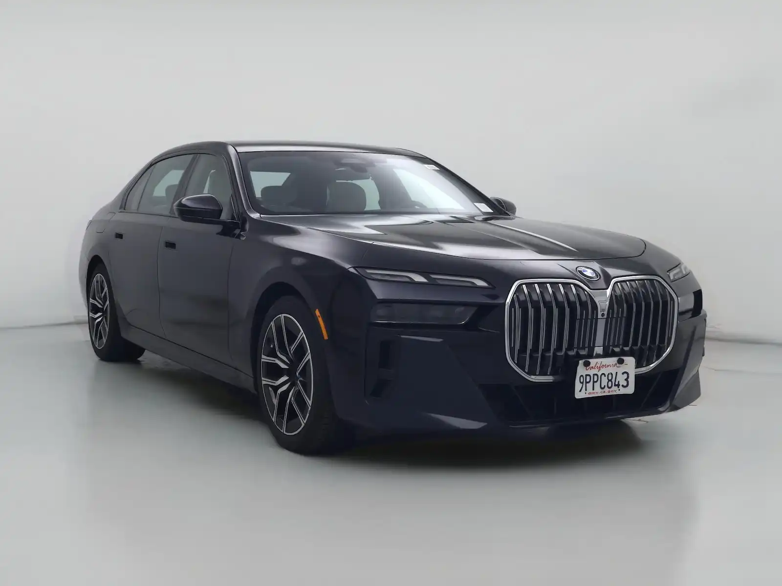 2025 BMW 7 Series 740i Sedan's photo