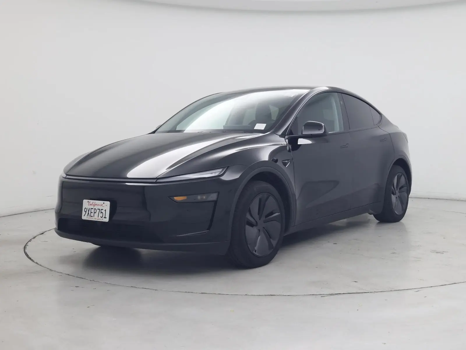 2026 Tesla Model Y Premium RWD photo 5