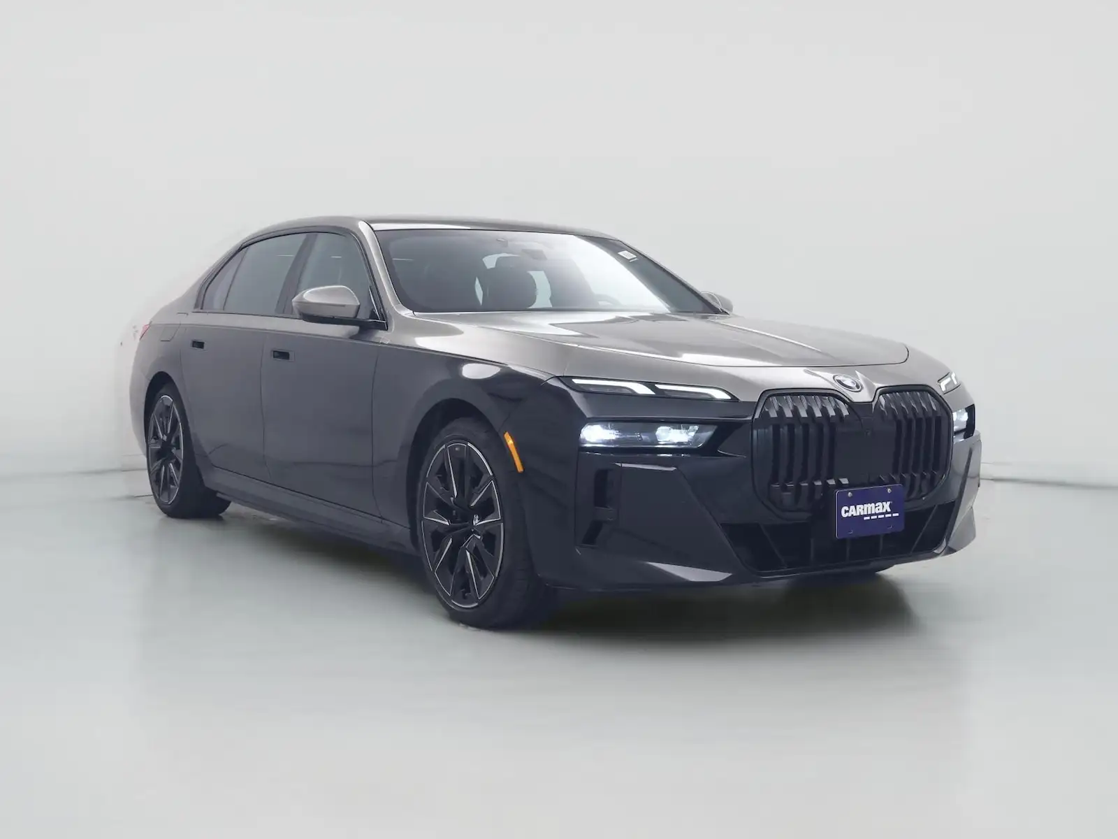 2023 BMW i7 xDrive60 Sedan's photo