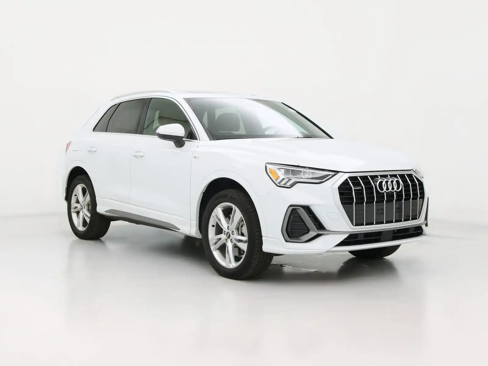 2022 Audi Q3 45 TFSI S Line Premium Plus quattro's photo