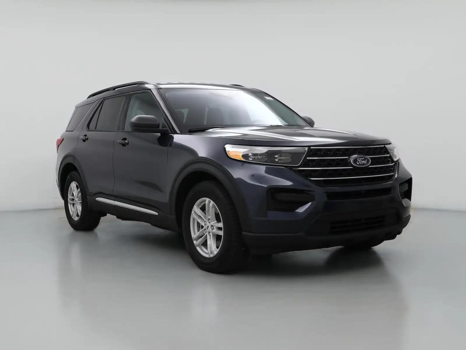 2023 Ford Explorer XLT RWD's photo