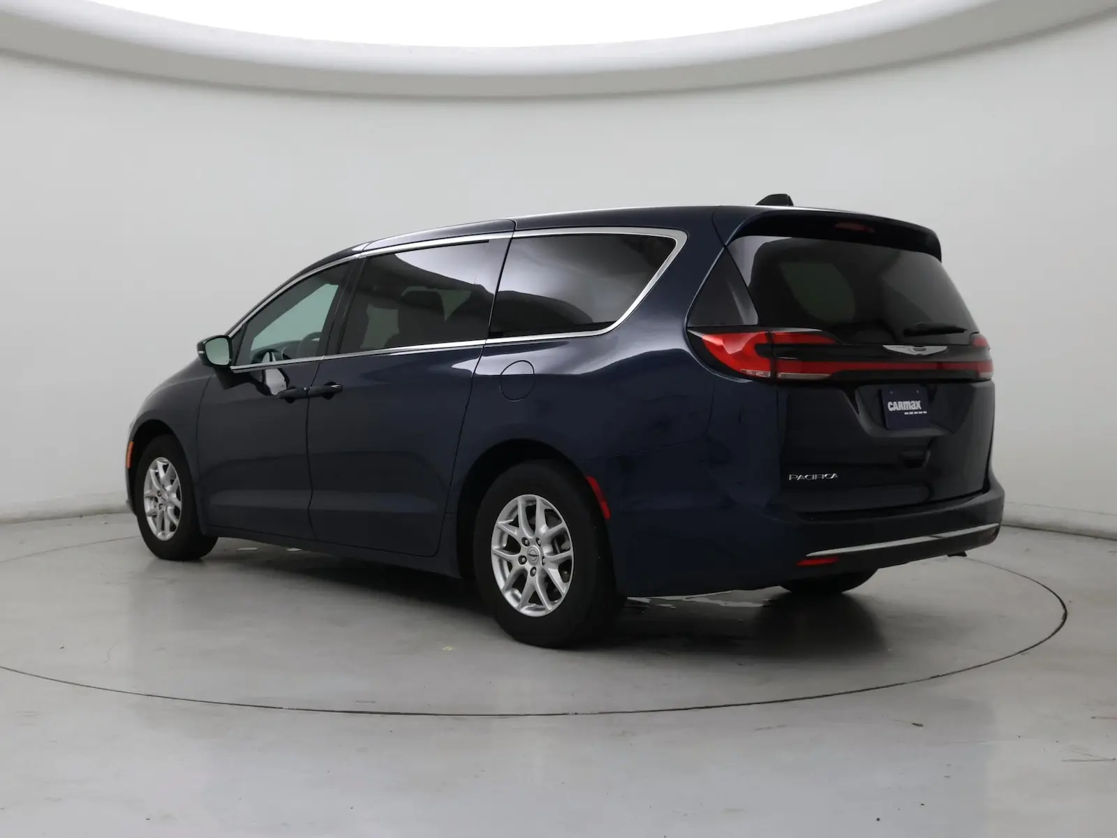 2025 Chrysler Pacifica Select photo 3