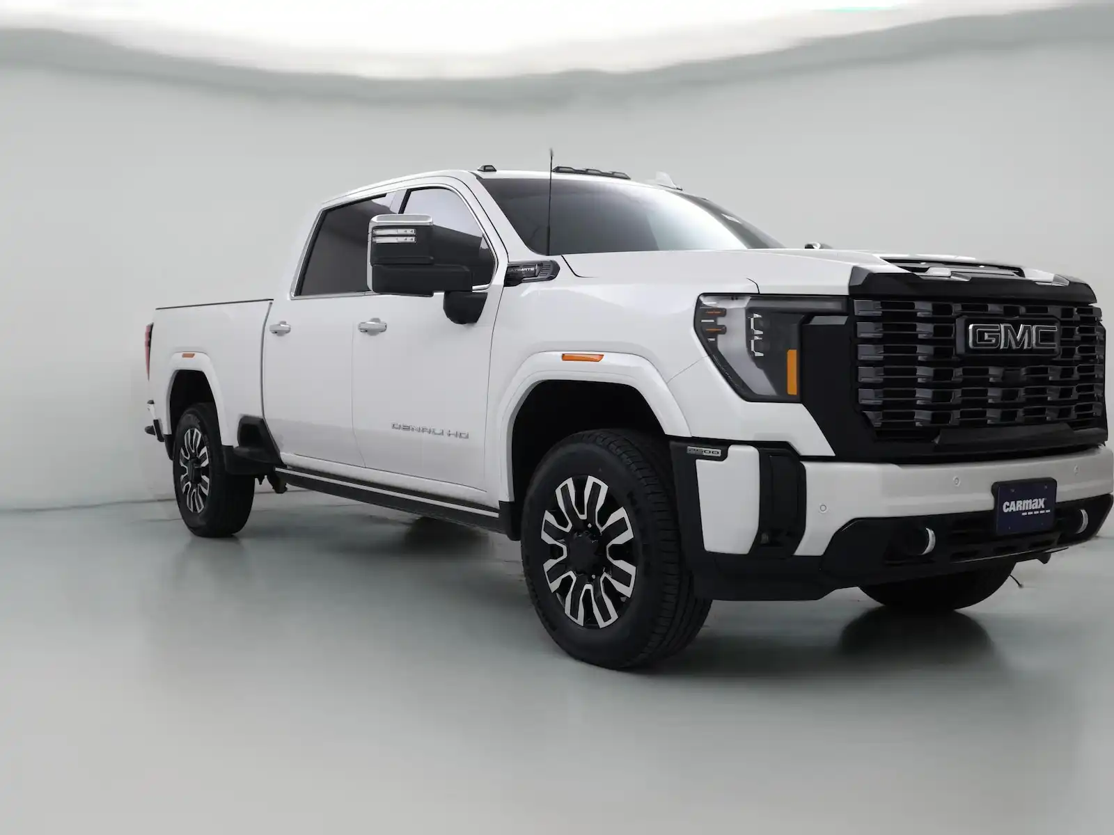 2025 GMC Sierra Denali Ultimate 4WD Crew Cab Standard Box's photo