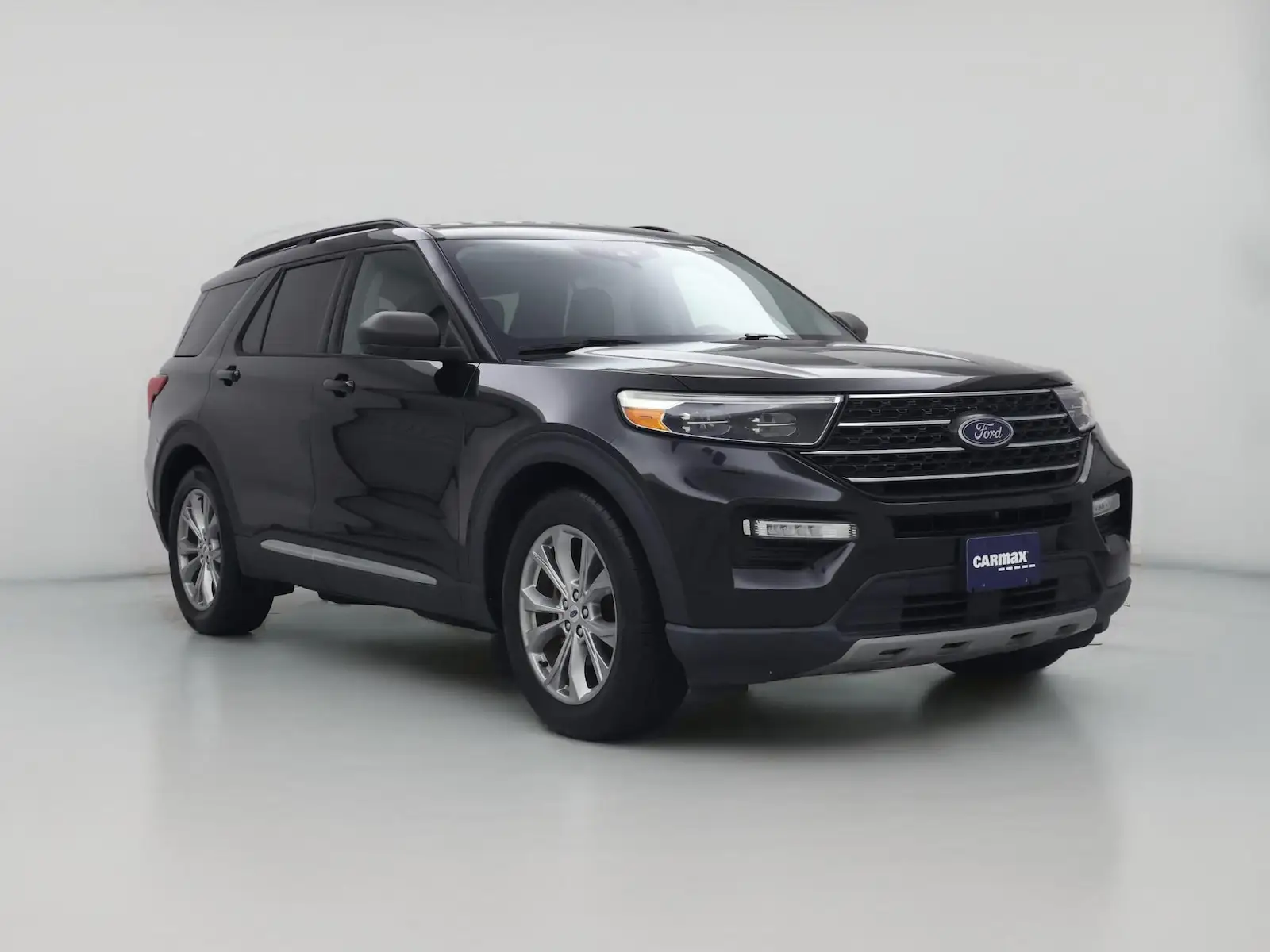 2022 Ford Explorer XLT RWD photo 1