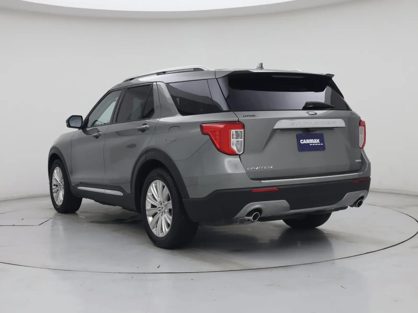 2020 Ford Explorer Limited RWD photo 3