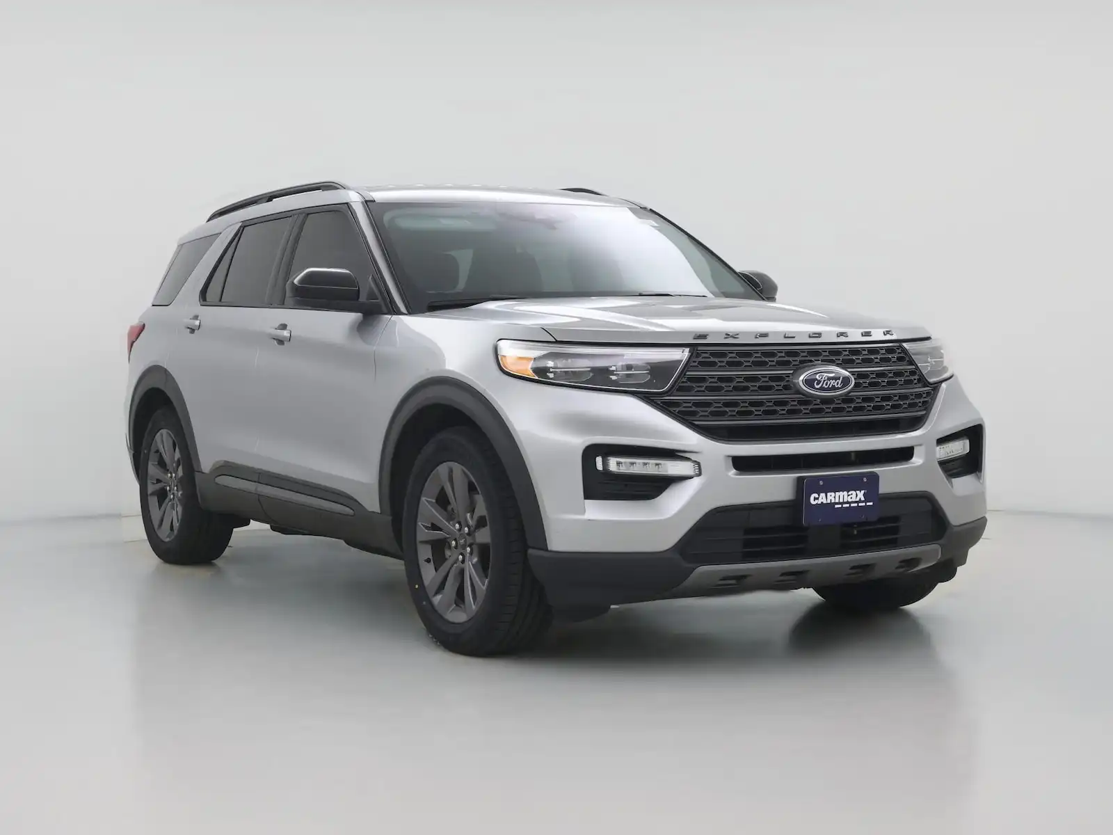 2023 Ford Explorer XLT RWD's photo