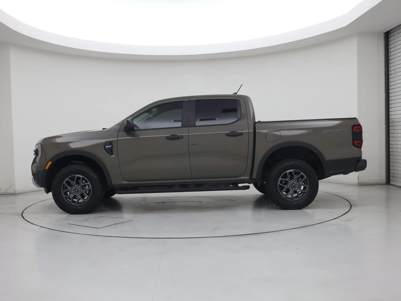 2025 Ford Ranger XLT SuperCrew 5' Box photo 4