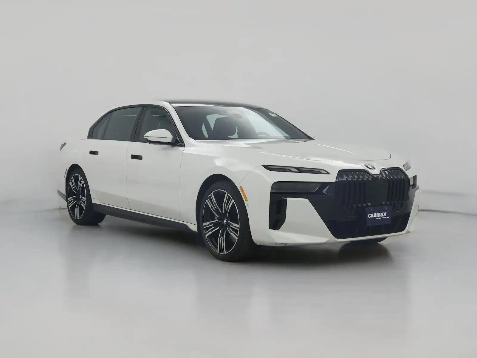 2023 BMW 7 Series 760i xDrive Sedan's photo