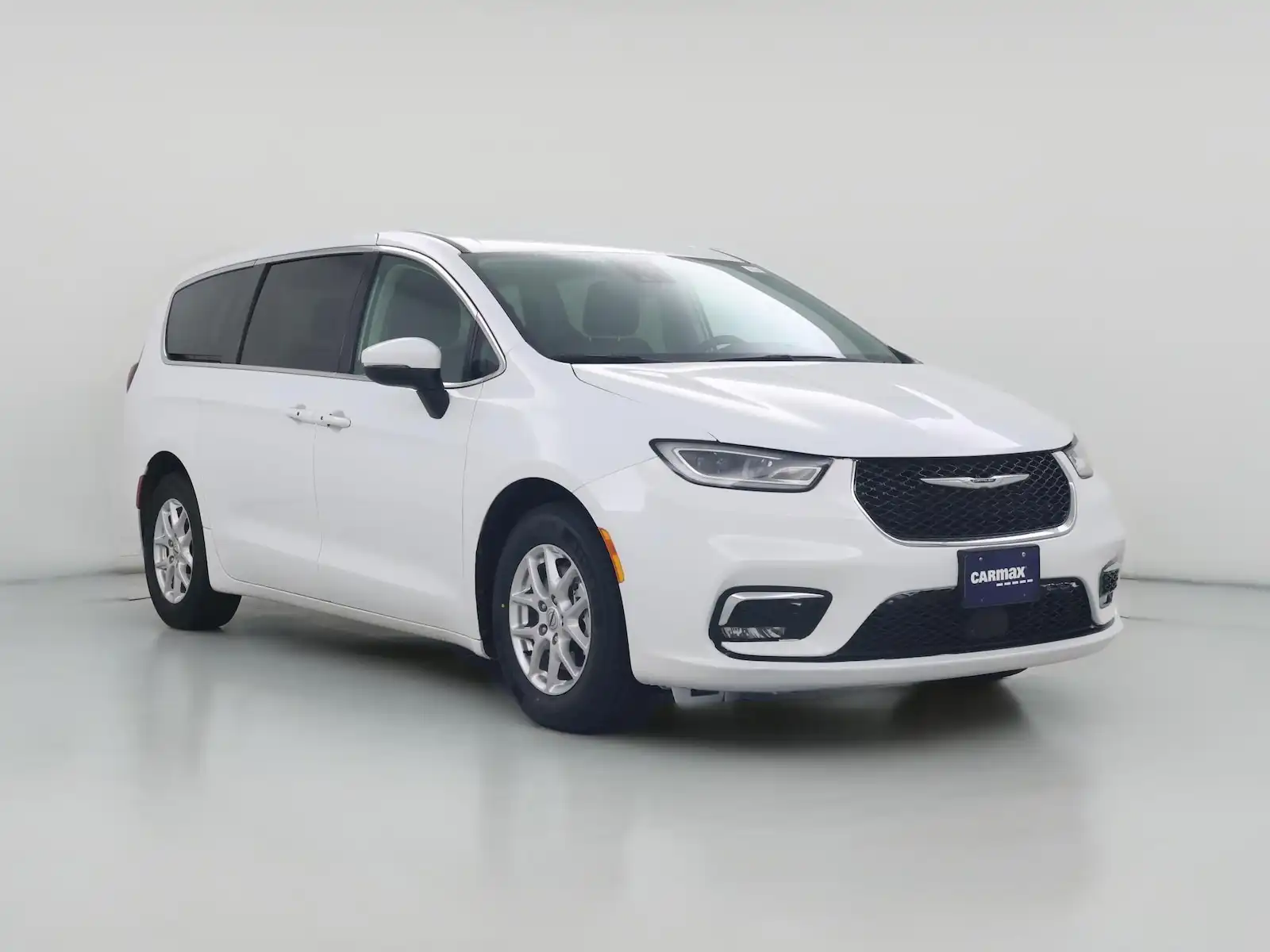 2023 Chrysler Pacifica Touring L's photo