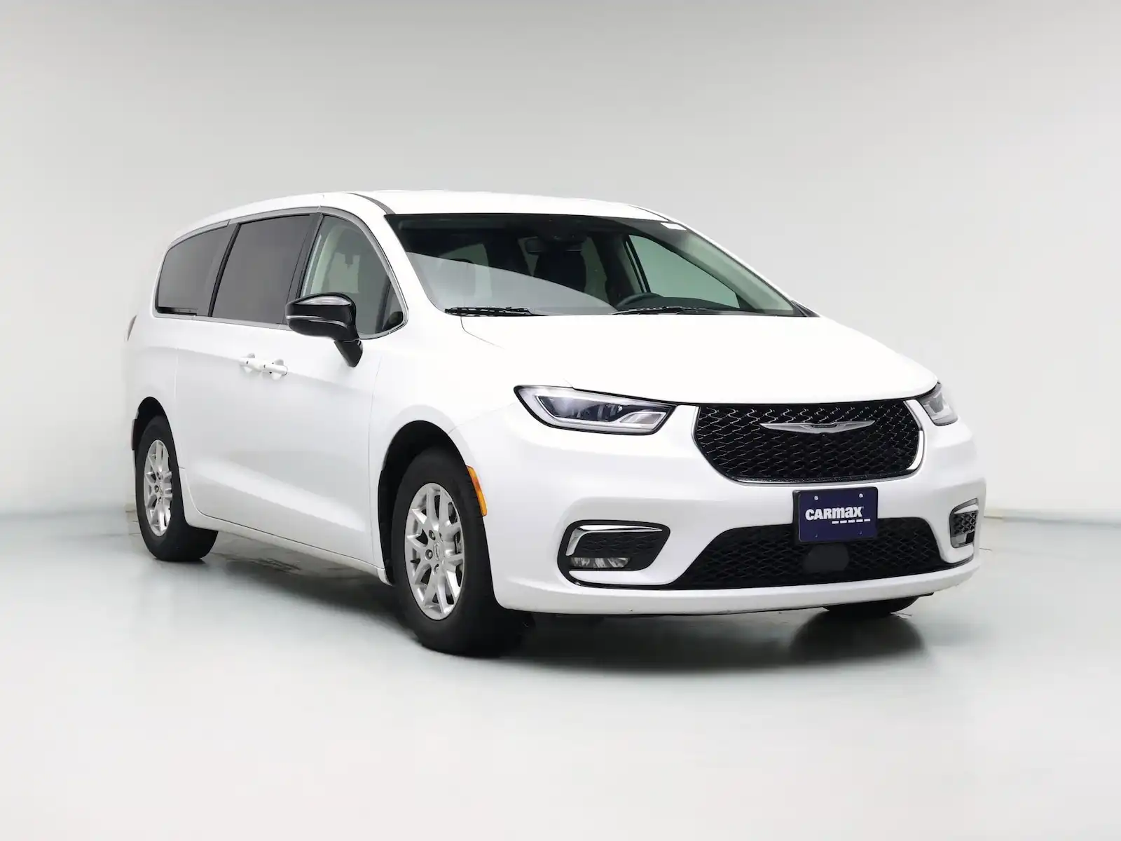 2024 Chrysler Pacifica Touring L's photo