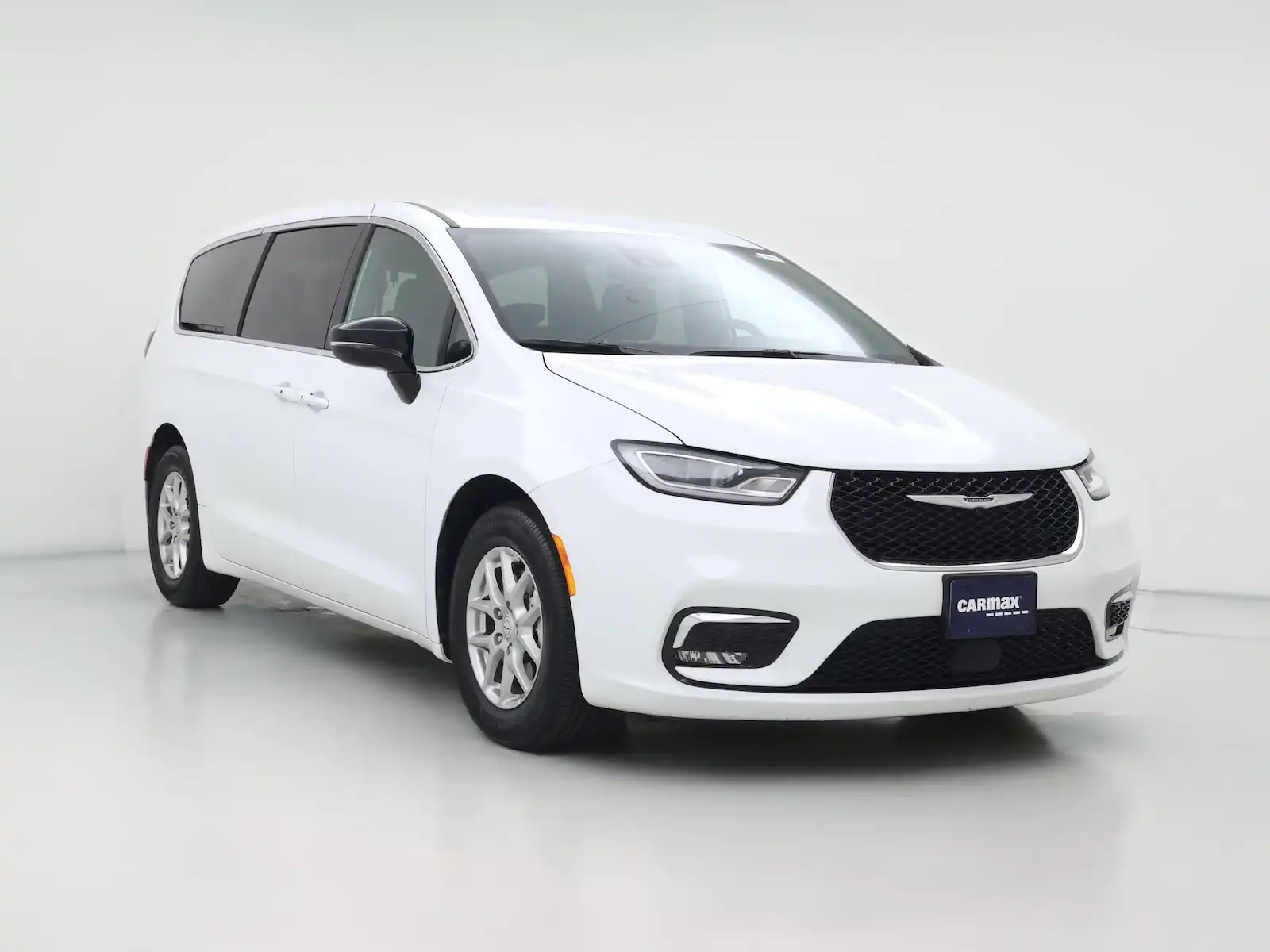 2026 Chrysler Pacifica Select's photo