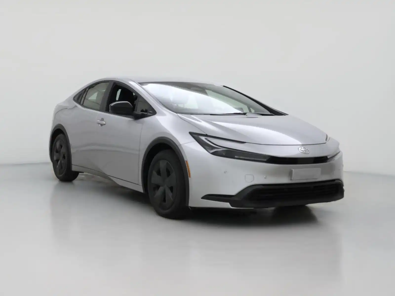 2026 Toyota Prius LE FWD's photo