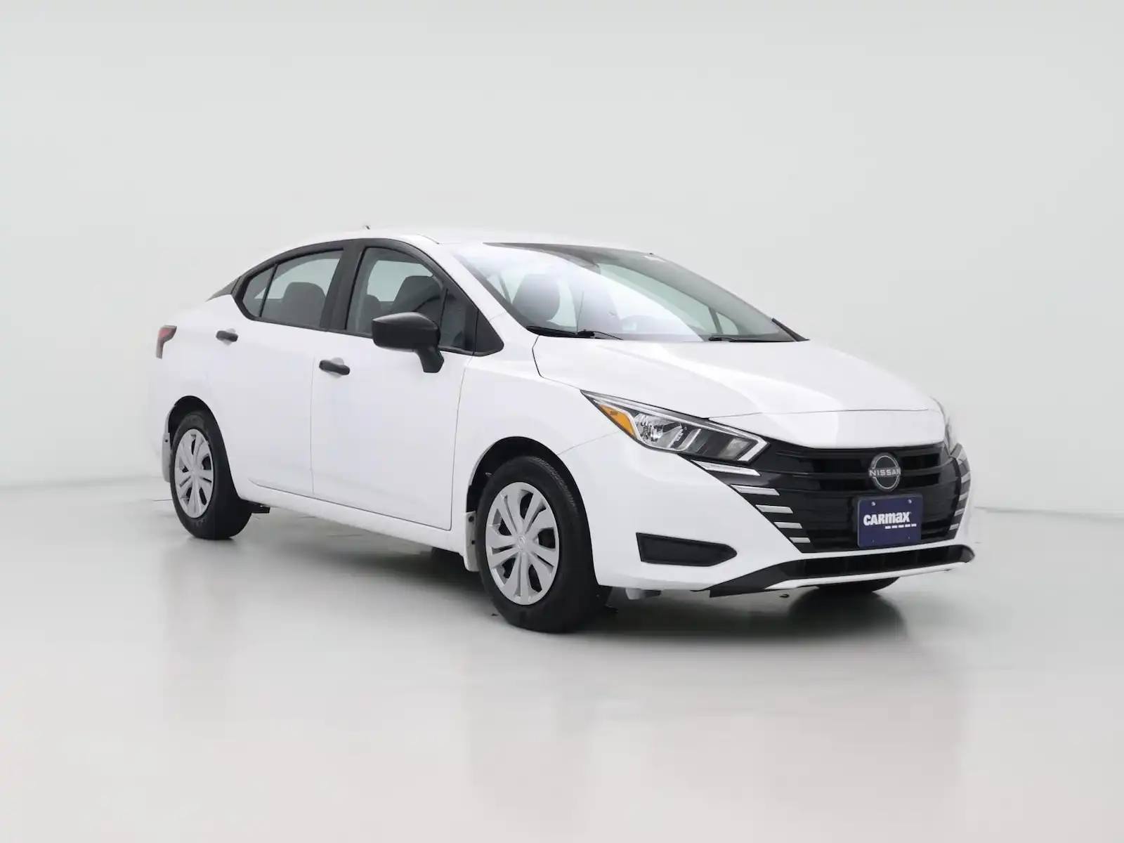 2024 Nissan Versa 1.6 S CVT's photo