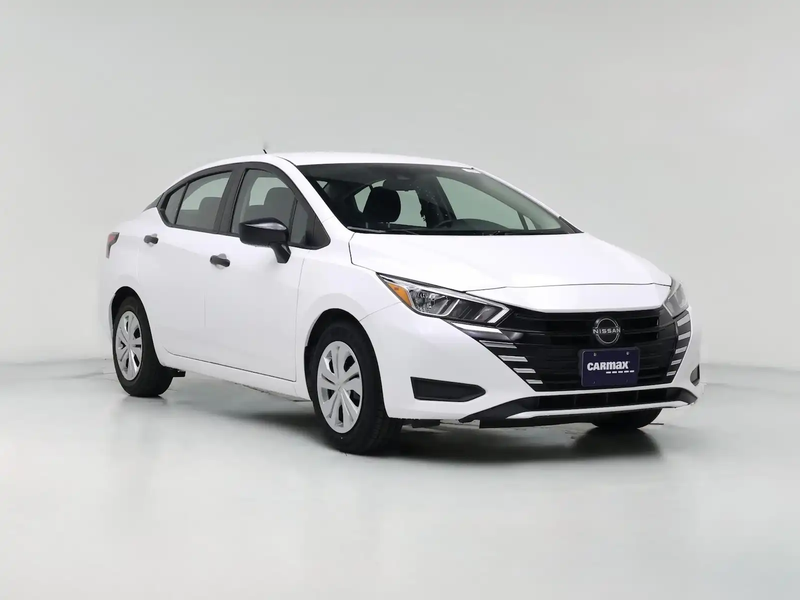 2023 Nissan Versa 1.6 S CVT's photo