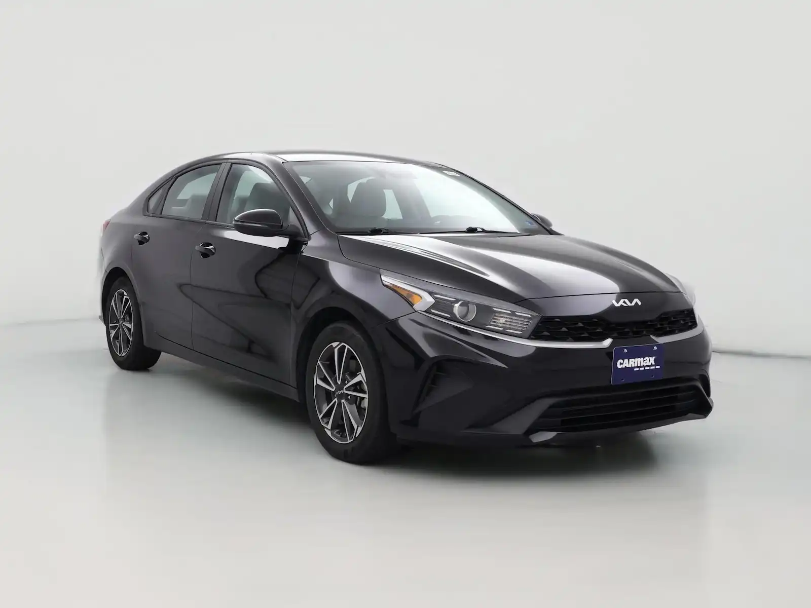 2023 Kia Forte LXS Auto's photo