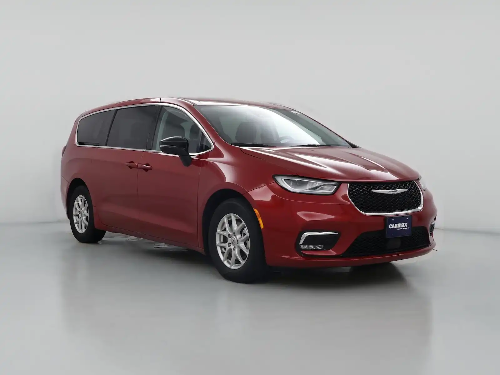 2024 Chrysler Pacifica Touring L's photo