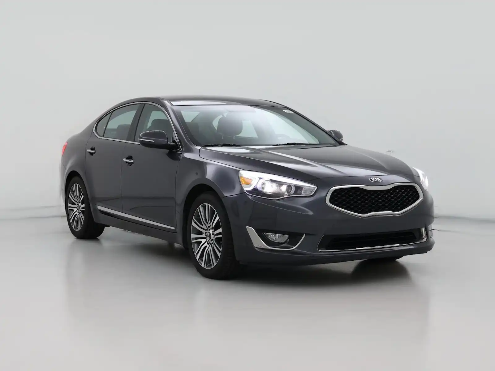 2015 Kia Cadenza Premium's photo