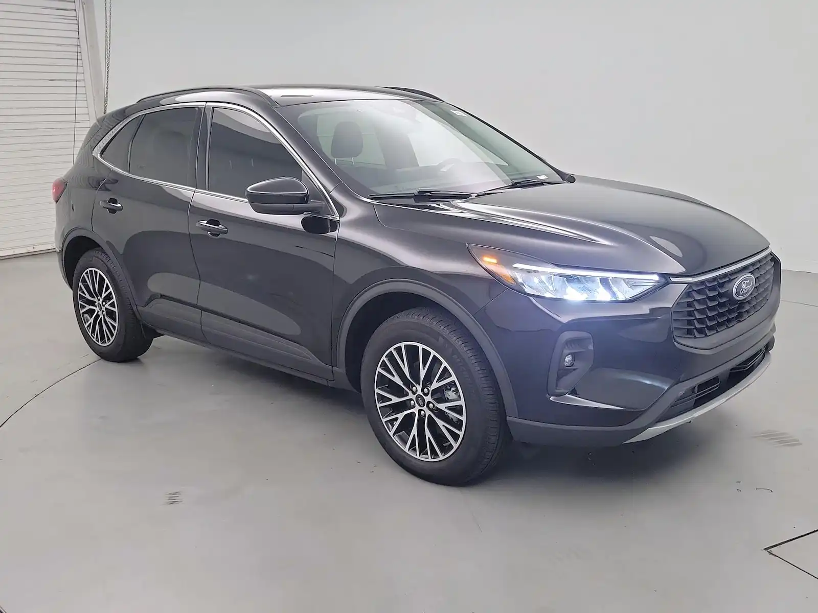 2025 Ford Escape PHEV FWD's photo
