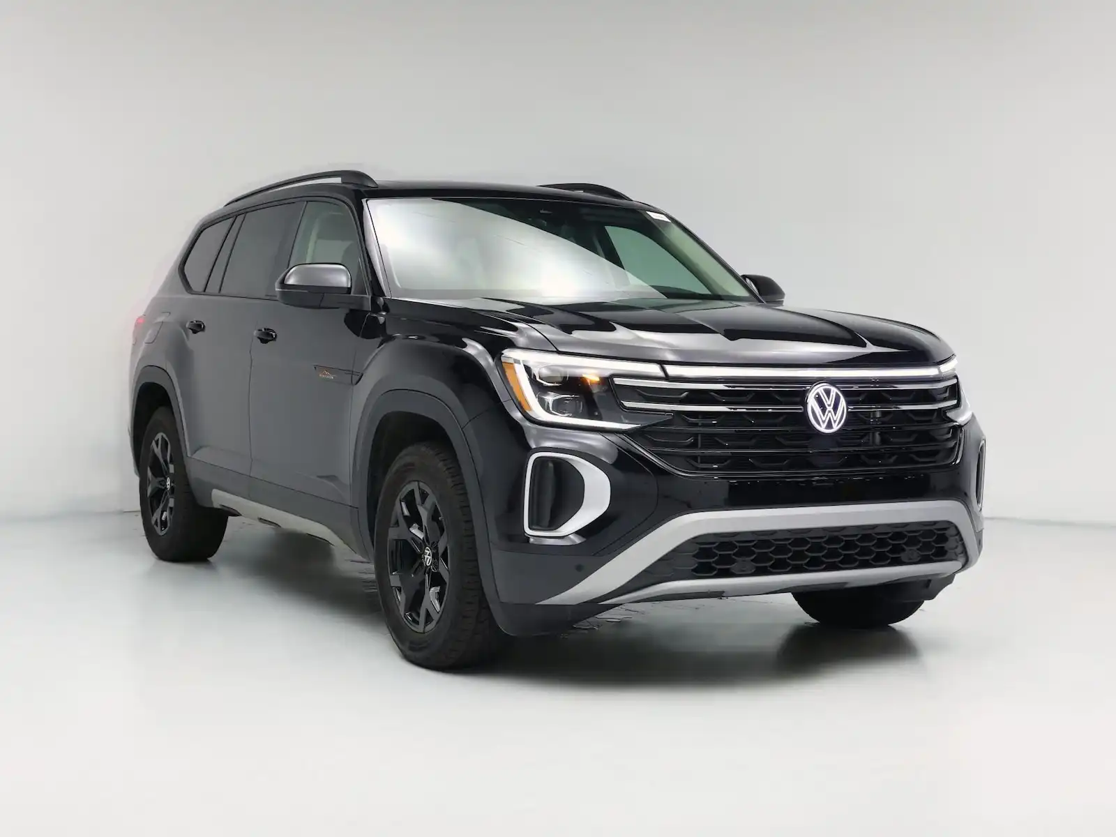 2024 Volkswagen Atlas 2.0T Atlas Peak Edition SE with Tech 4Motion's photo