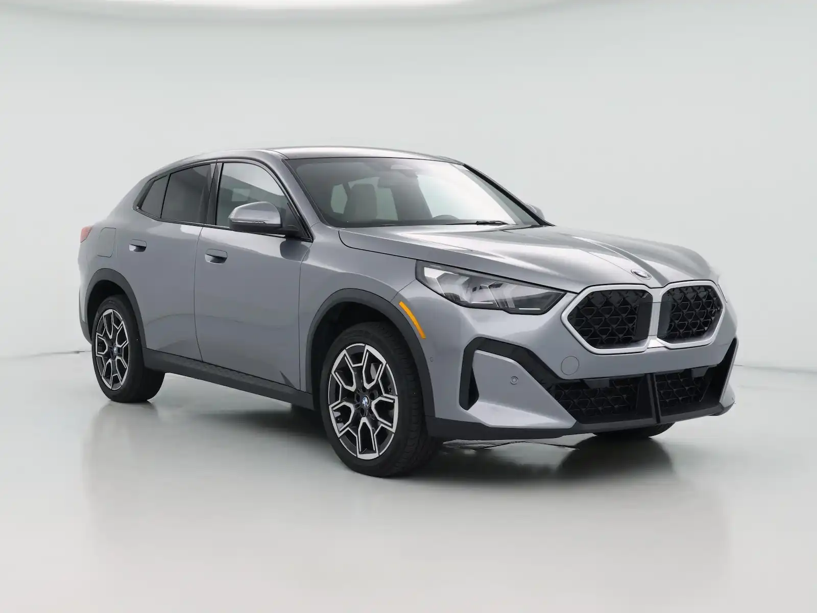 2025 BMW X2 xDrive28i's photo