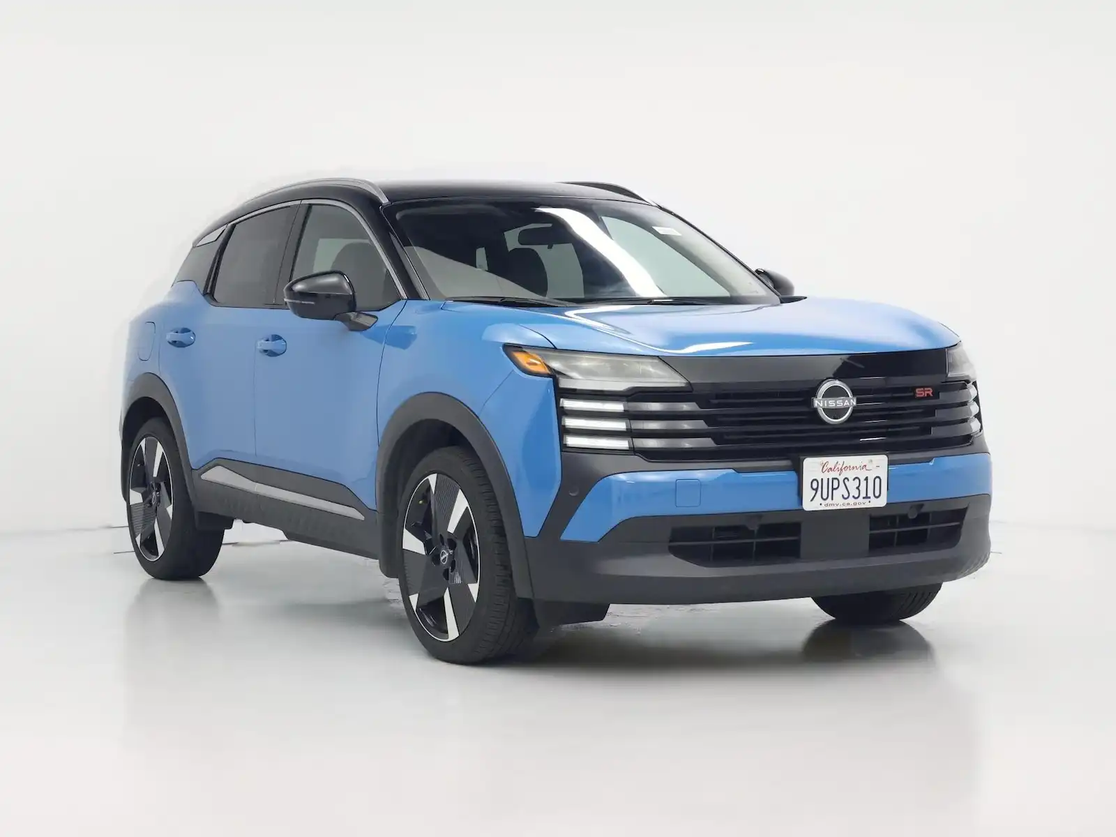 2025 Nissan Kicks 2.0 SR AWD's photo