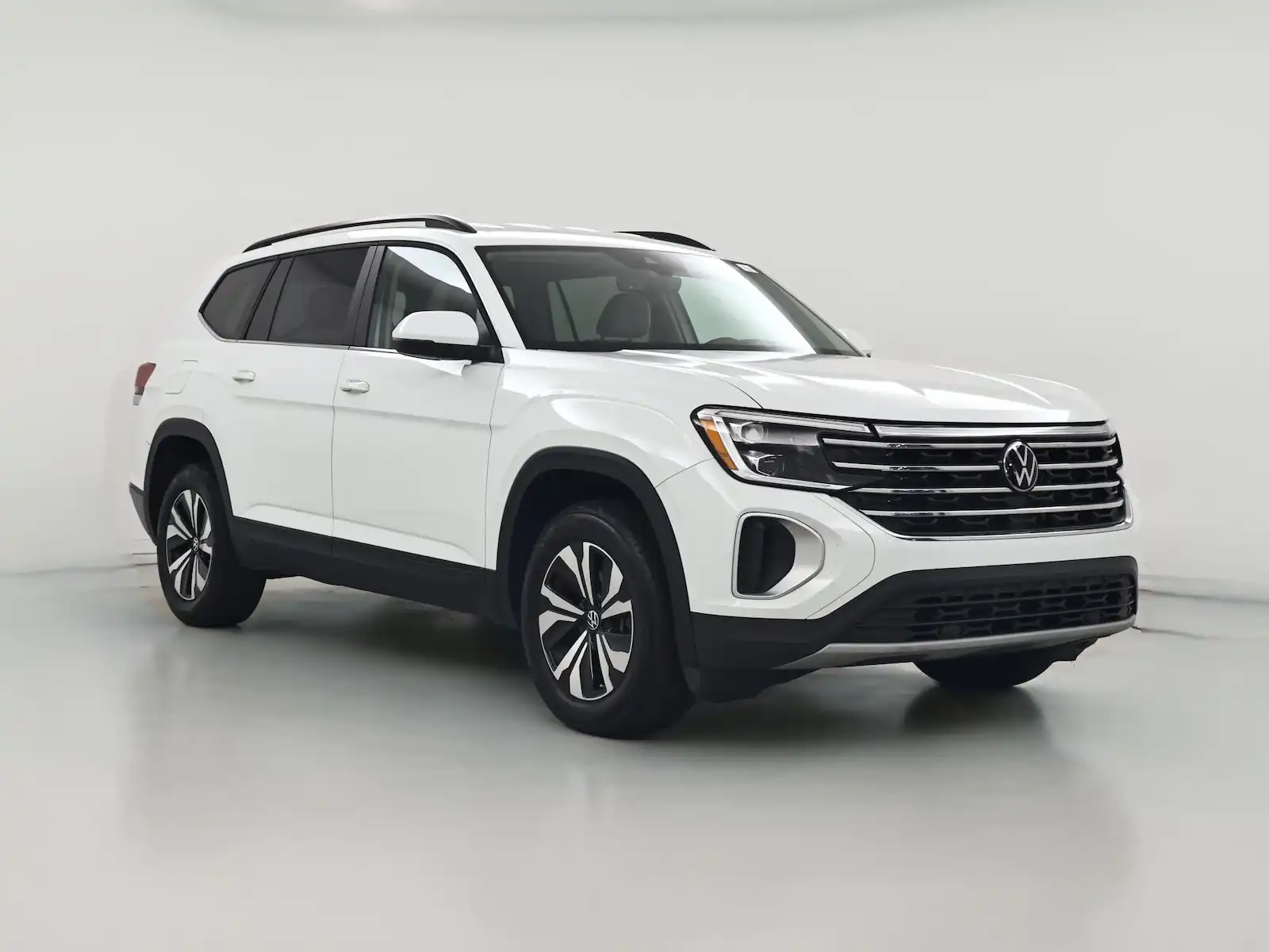 2024 Volkswagen Atlas 2.0T SE's photo