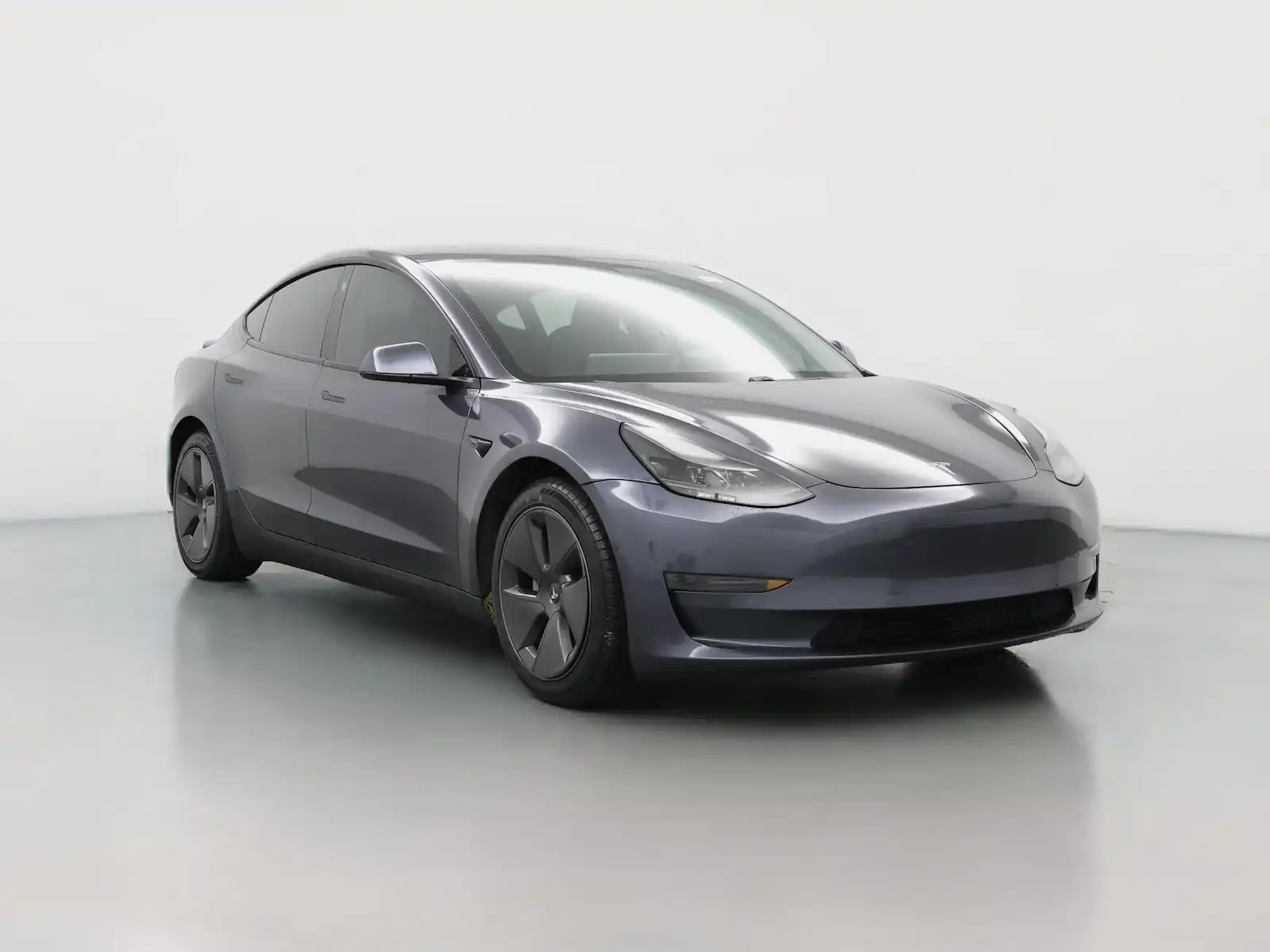 2021 Tesla Model 3 Standard Range Plus's photo