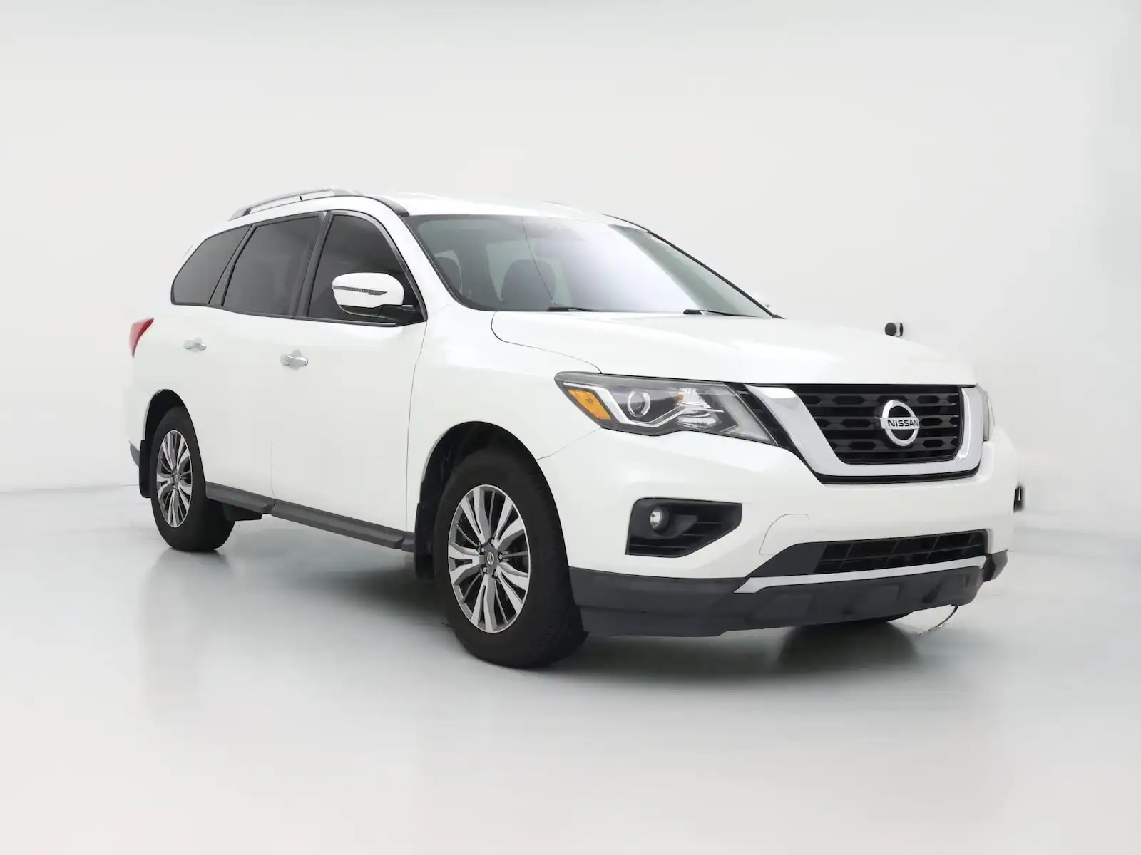 2018 Nissan Pathfinder SV FWD's photo