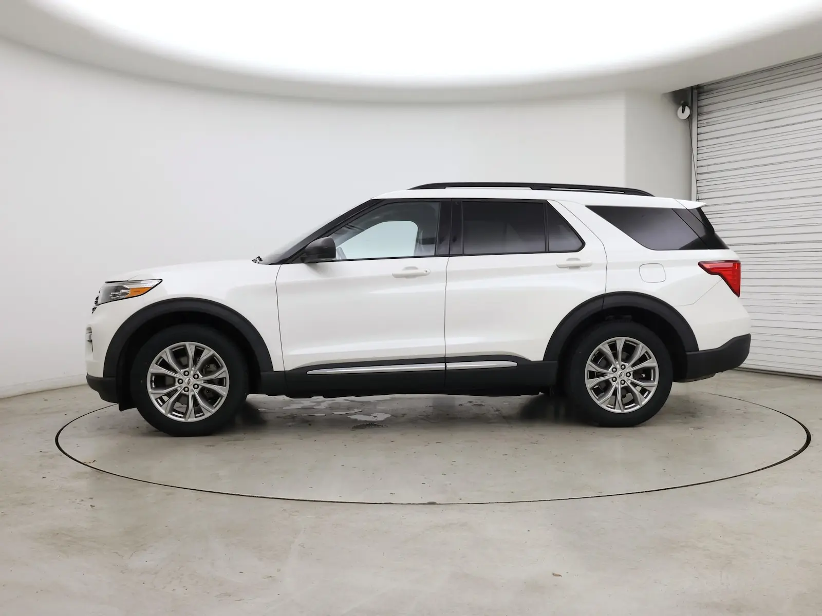 2020 Ford Explorer XLT 4WD photo 4