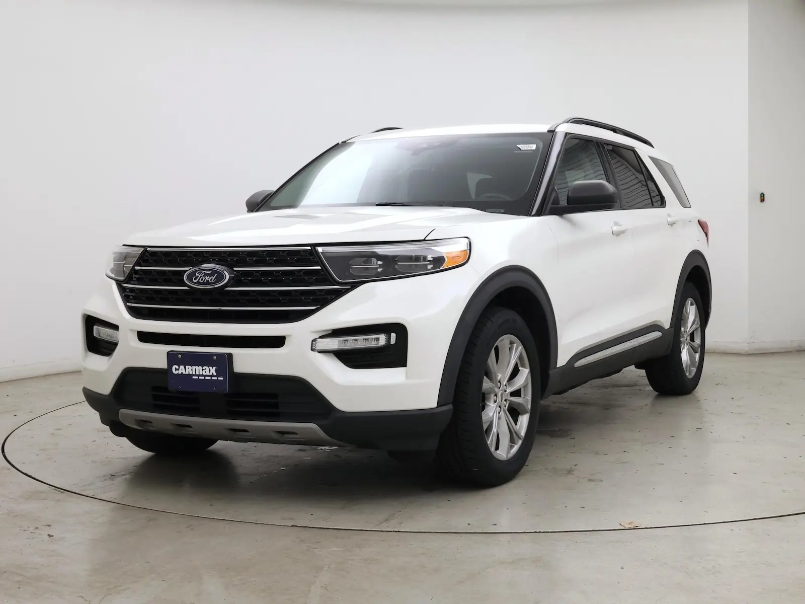 2020 Ford Explorer XLT 4WD photo 5
