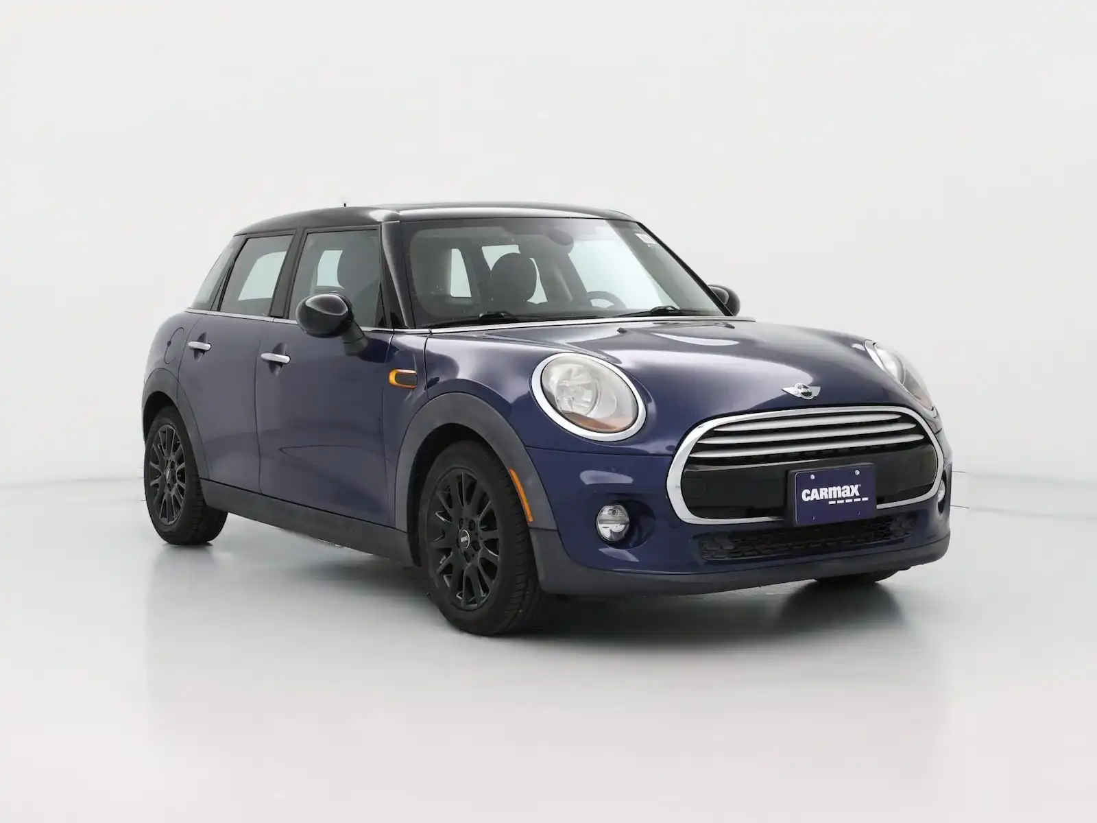 2015 MINI Cooper 4 Door's photo