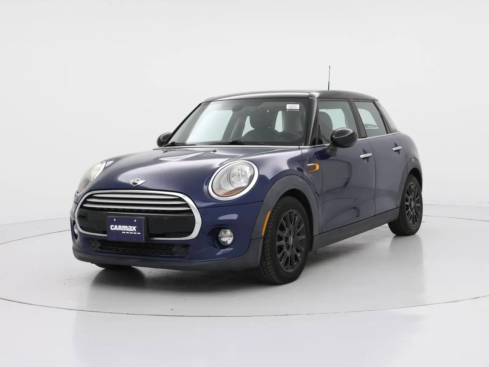 2015 MINI Cooper 4 Door photo 5
