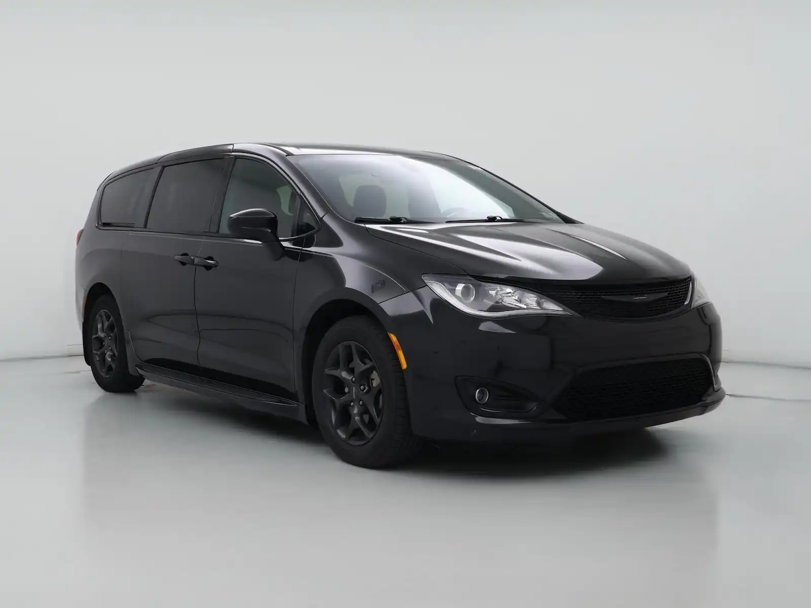 2019 Chrysler Pacifica Touring Plus's photo