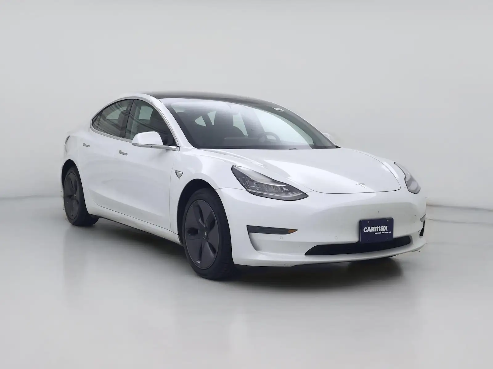 2020 Tesla Model 3 Standard Range Plus photo 1
