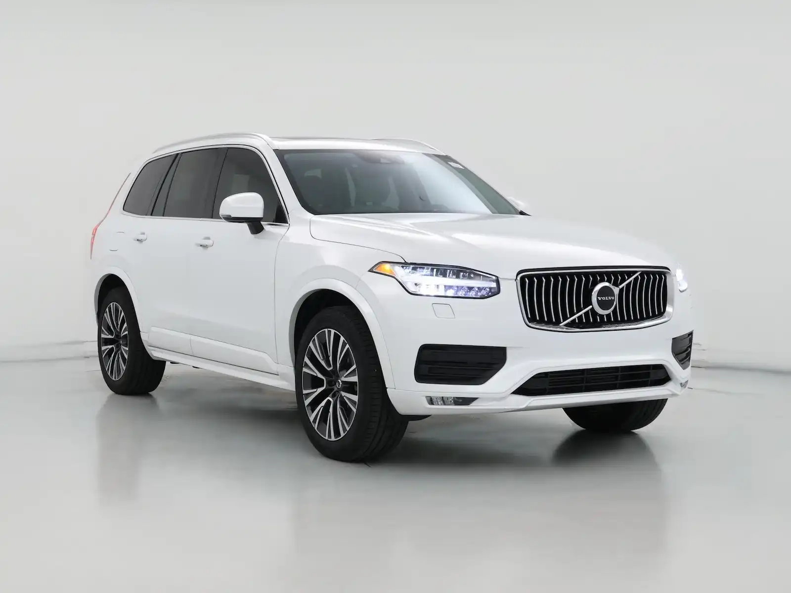 2021 Volvo XC90 T5 Momentum AWD's photo
