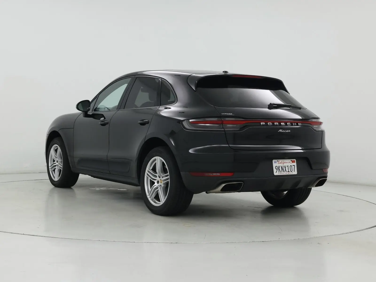 2019 Porsche Macan Base photo 3