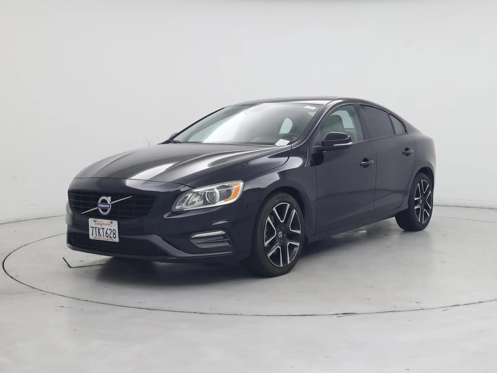 2017 Volvo S60 T5 Dynamic photo 5