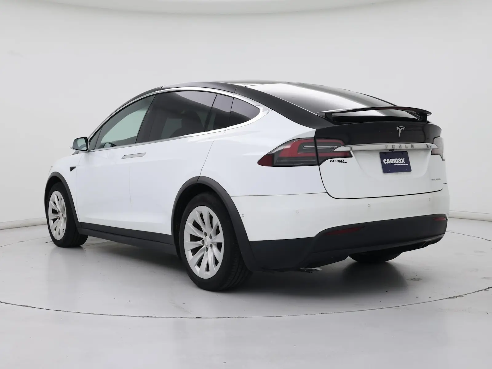 2020 Tesla Model X Long Range Plus photo 3
