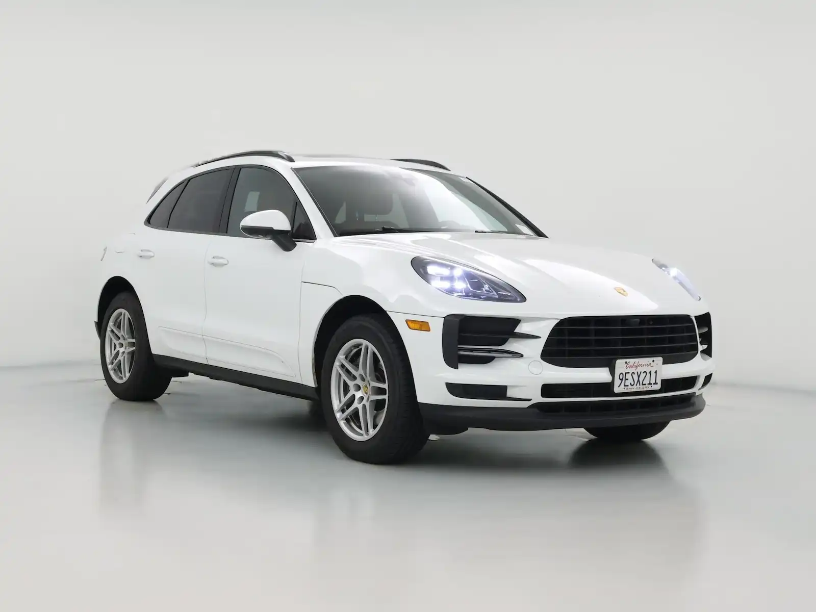 2021 Porsche Macan Base's photo