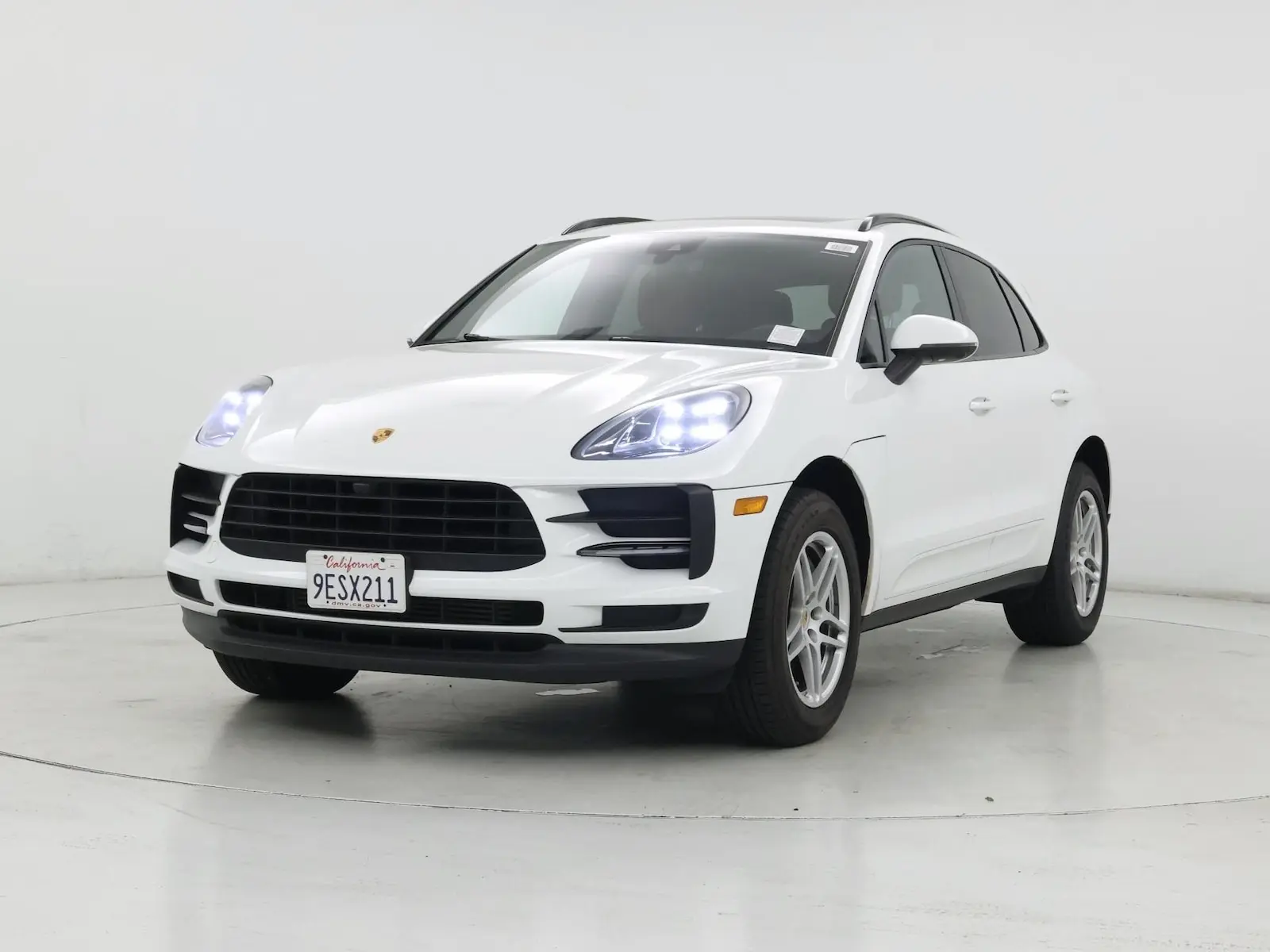 2021 Porsche Macan Base photo 5