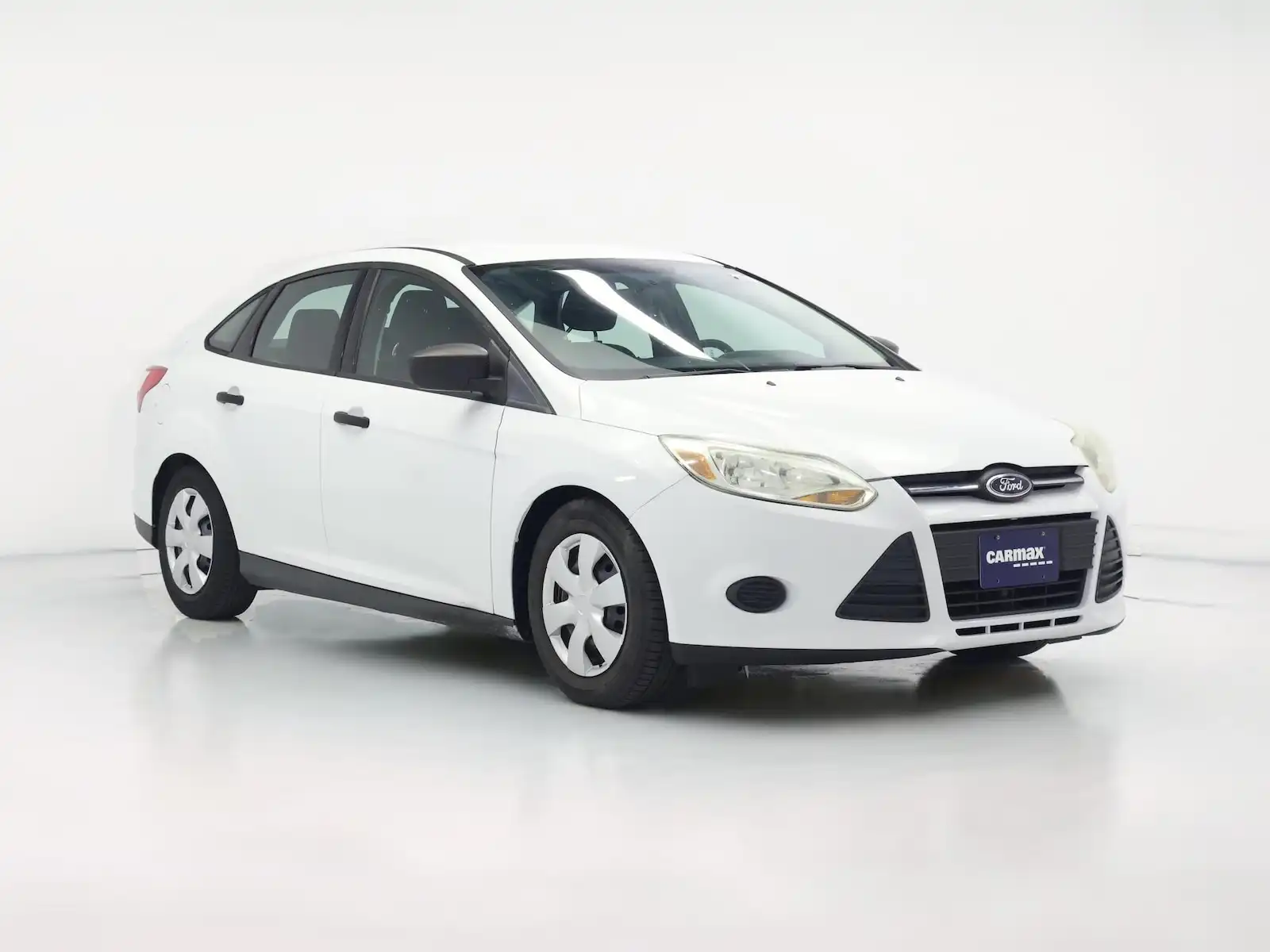 2014 Ford Focus S Sedan's photo