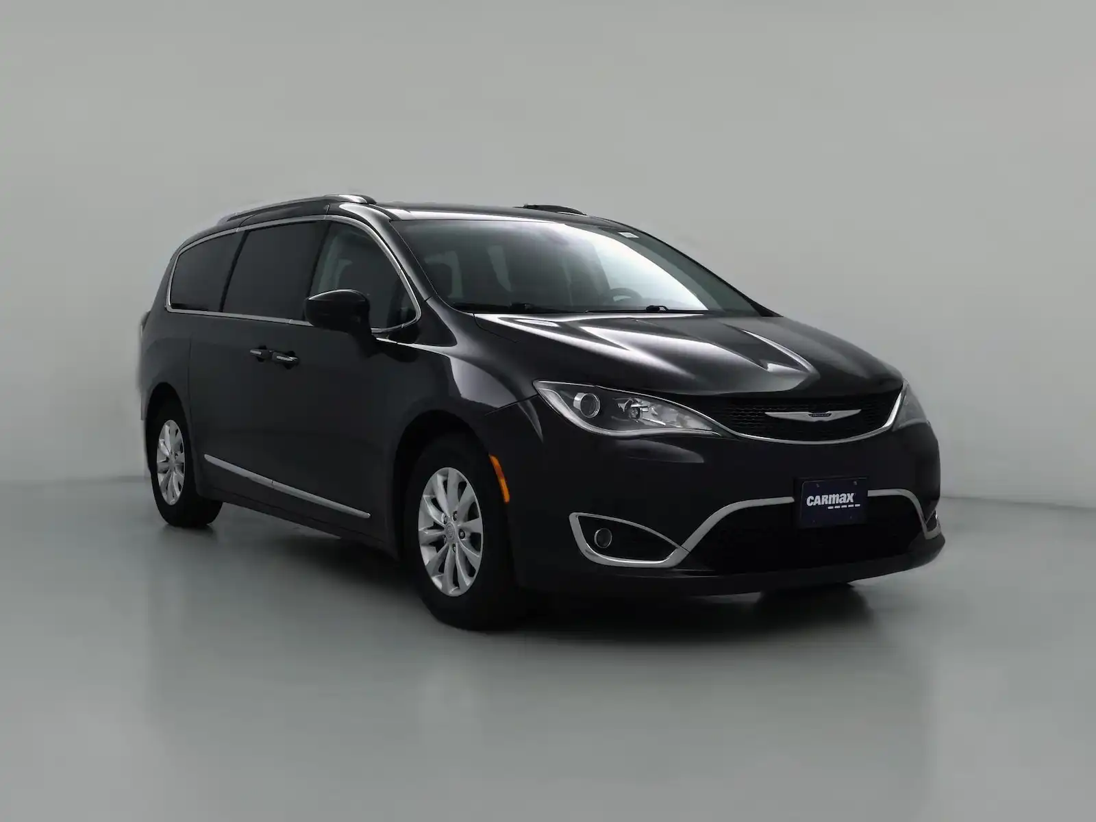 2019 Chrysler Pacifica Touring L's photo