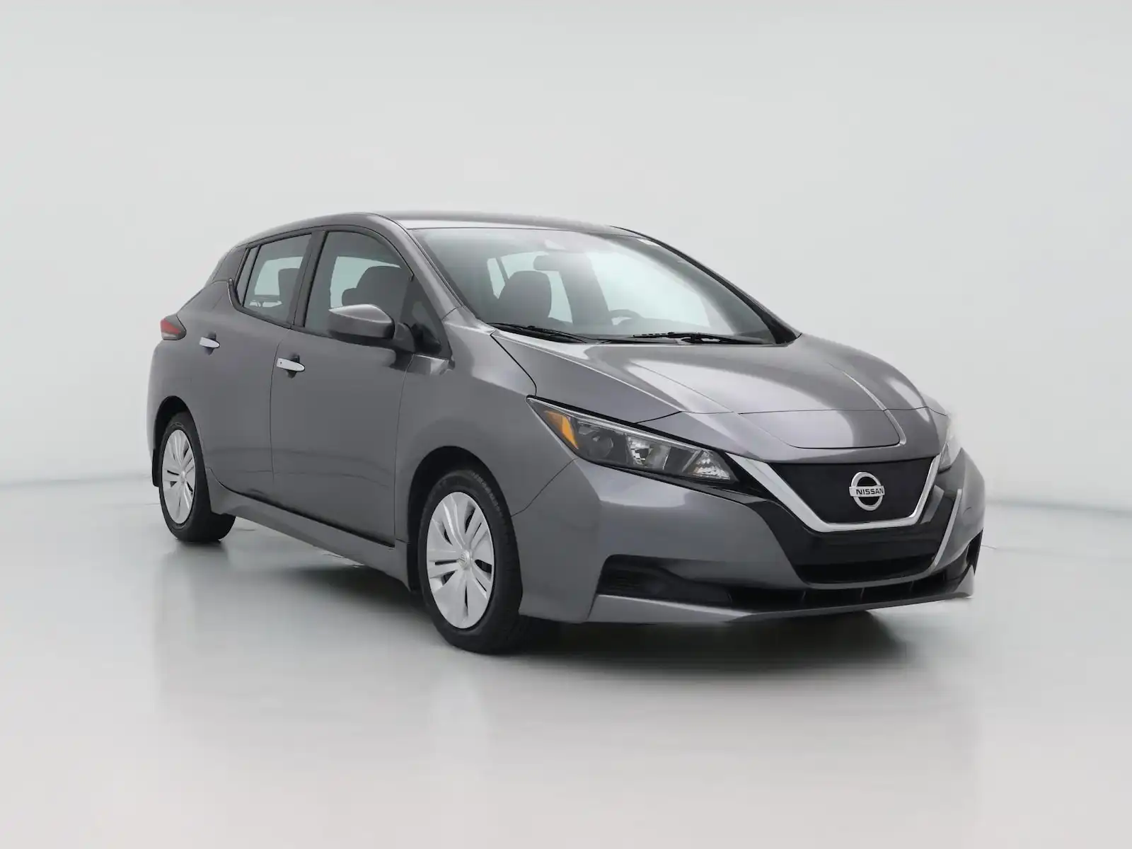 2022 Nissan Leaf S's photo