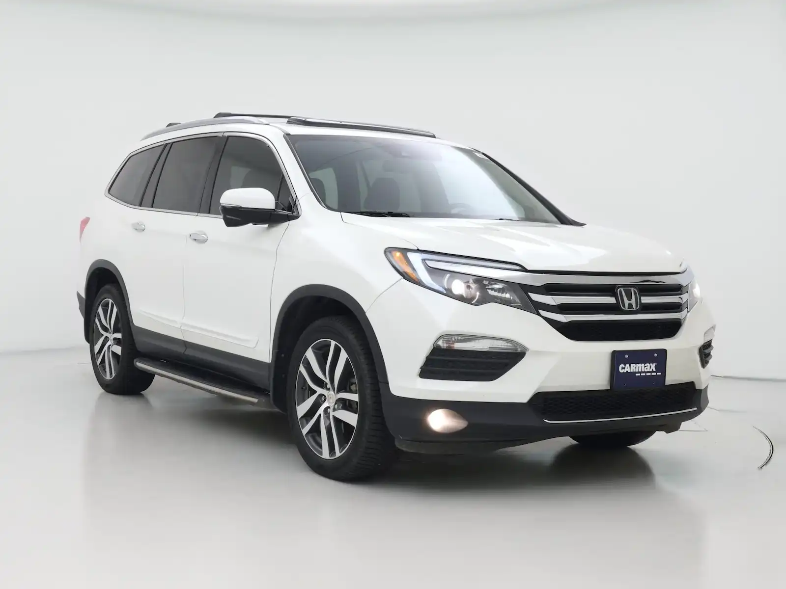 2017 Honda Pilot Touring 4WD's photo
