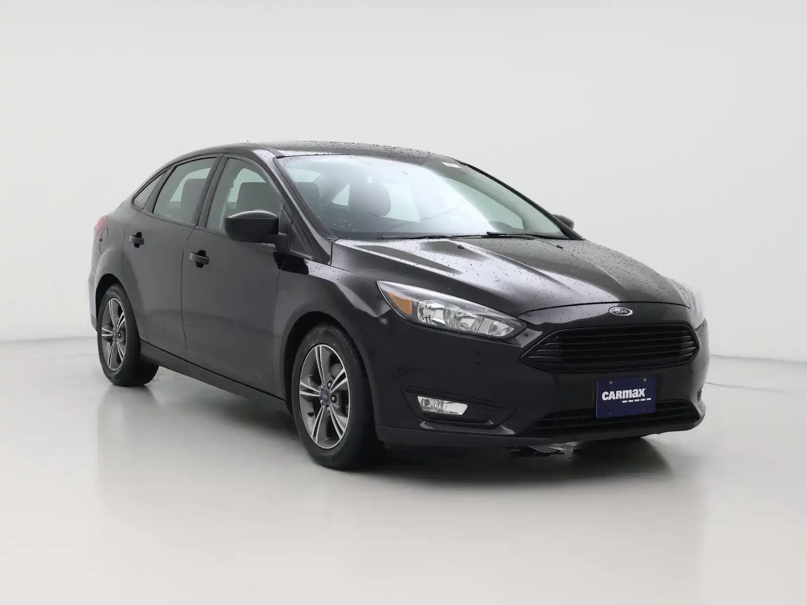 2018 Ford Focus SE Sedan's photo