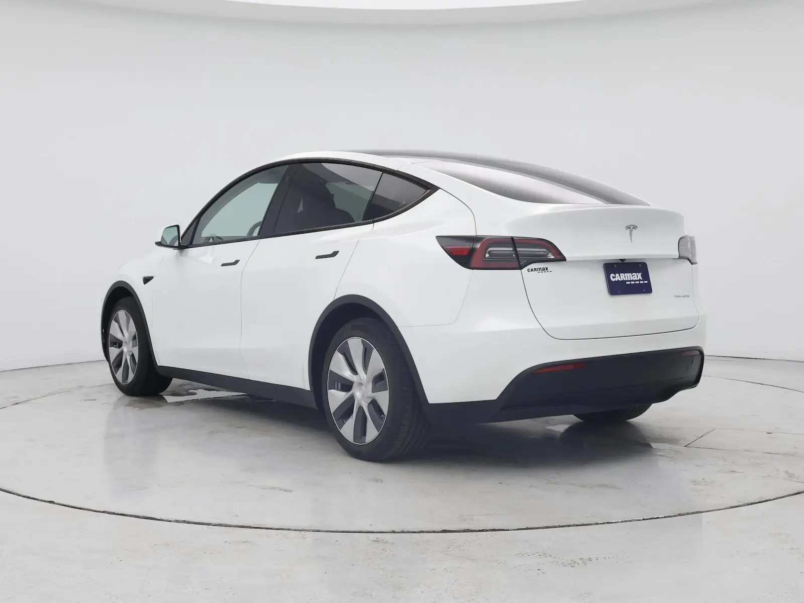 2023 Tesla Model Y Long Range Dual Motor AWD photo 3