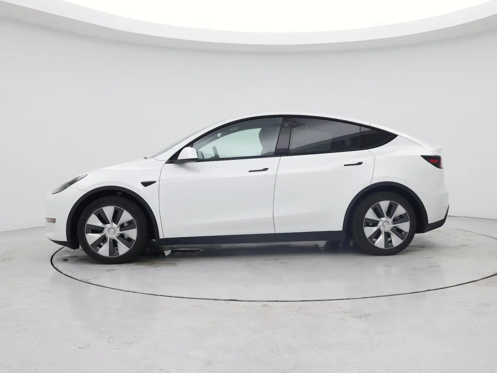 2023 Tesla Model Y Long Range Dual Motor AWD photo 4