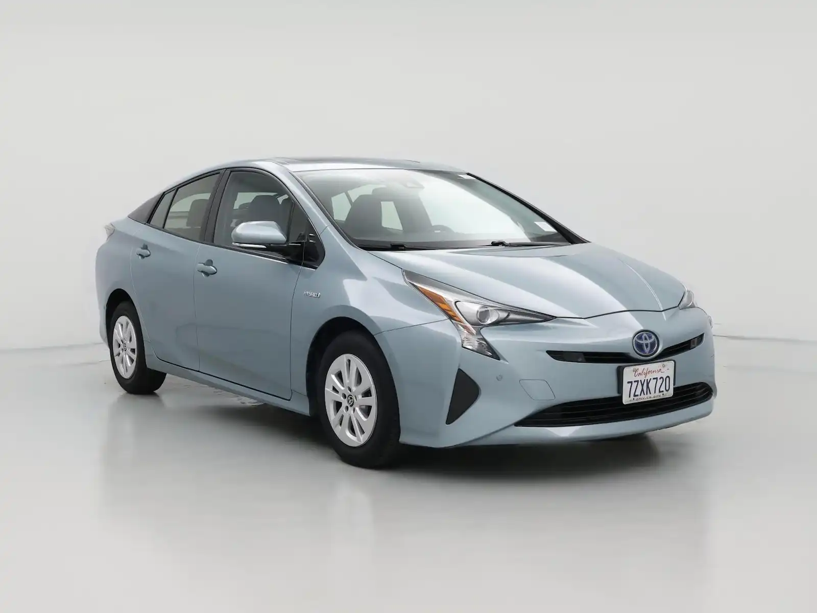2017 Toyota Prius Four's photo