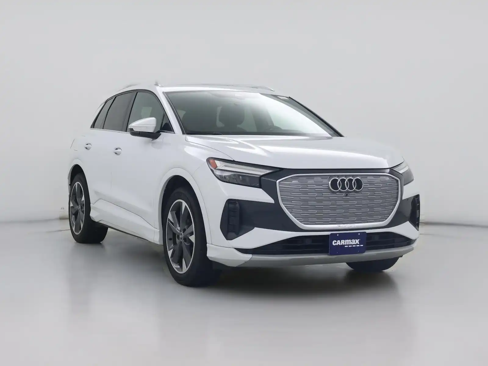2022 Audi Q4 e-tron 50 Premium quattro's photo